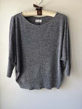 Velvet by Graham & Spencer Silver Metallic Draped Neck Sweater Size Medium